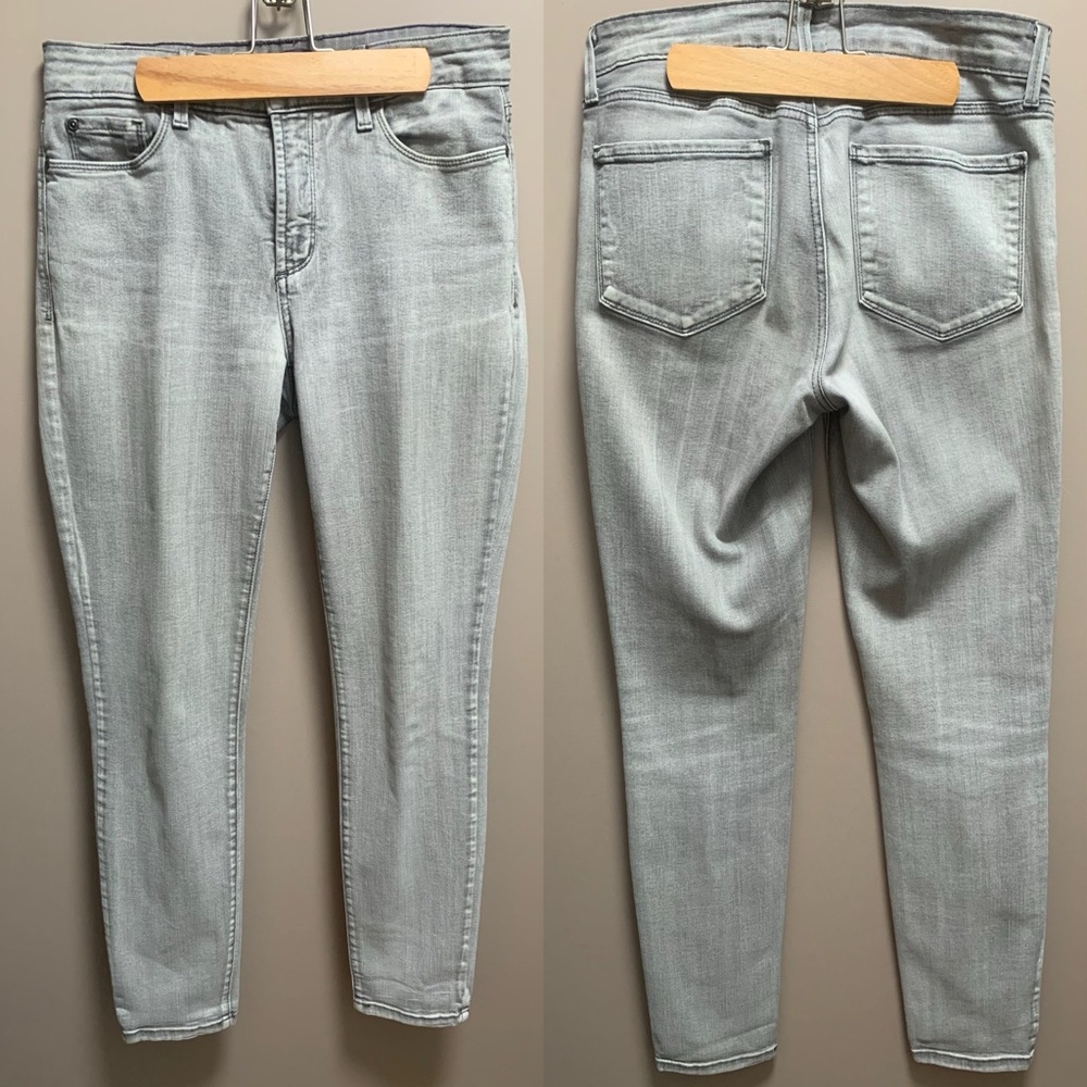 NYDJ Jeans Slim Lift Tuck Technology Gray Color Size 6P